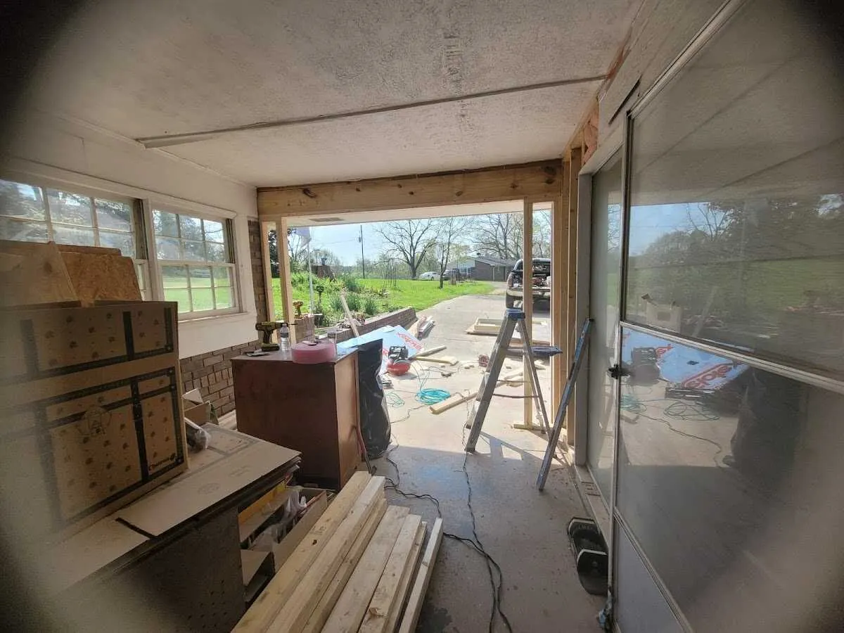 Air movers and dehumidifier for Water Mitigation Services in Steilacoom